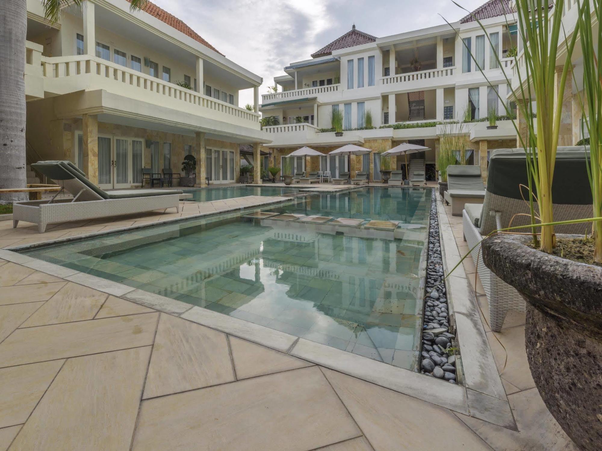 Bali Court Hotel & Apartment Legian Exteriör bild